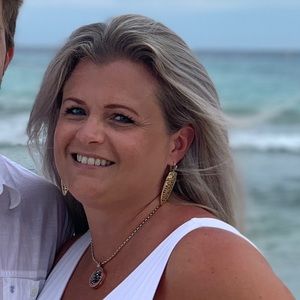 Meet your Posher, Wendy